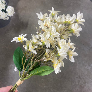 Cluster Mini Flower Bundle (x3) White 18"